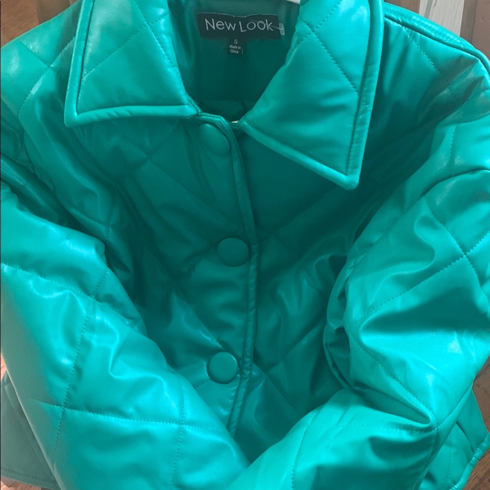 New Look Green Puffer Jacket with Glossy Finish